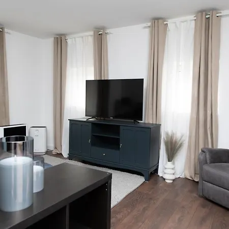 شقة Quiet With The Comforts Of Neuenhagen bei Berlin